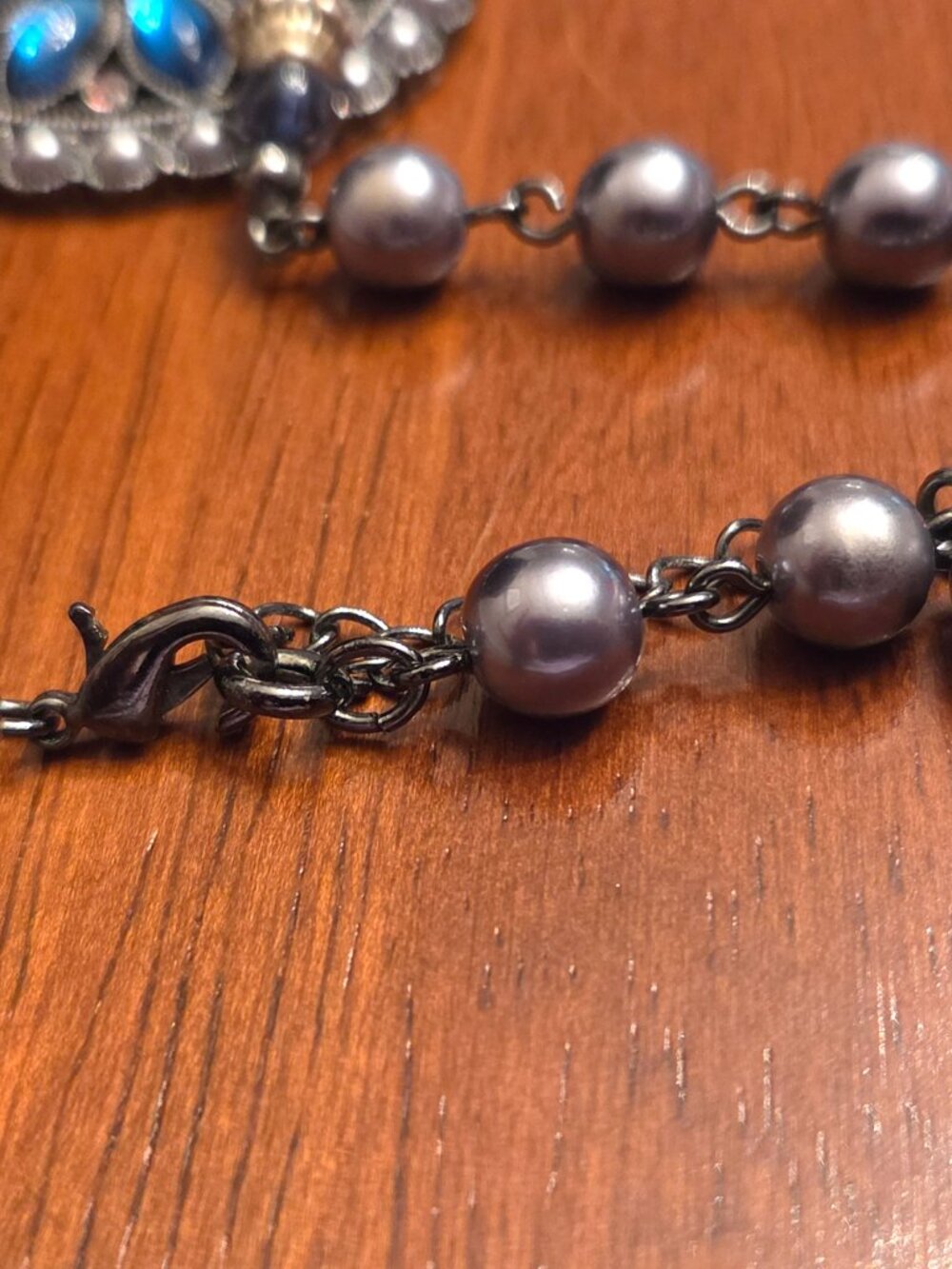 Avon Vintage Flower Medallion Beaded Necklace Gunmetal Blue Purple - Picture 4 of 7